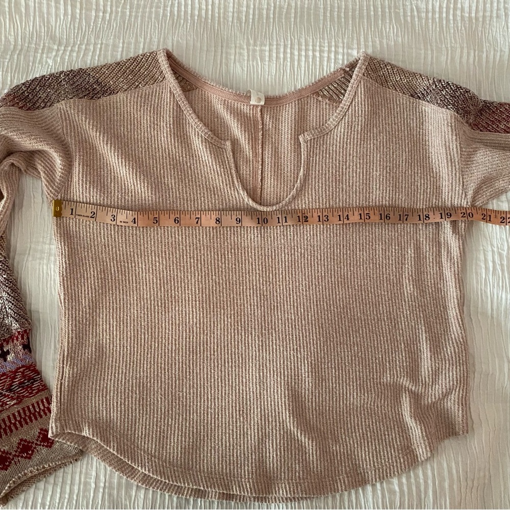 Anthropology Daily Practice crochet sleeve crop top - Picture 7 of 8